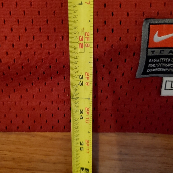 Cleveland Cavaliers Nike LeBron James #23 Burgundy Jersey - Picture 12 of 14